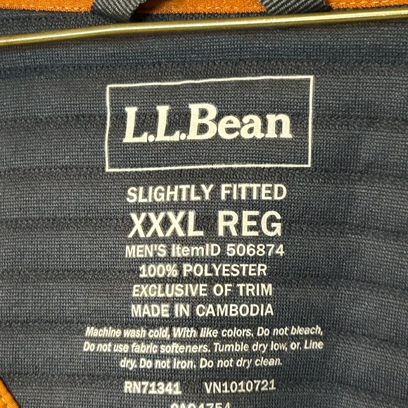 L.L. Bean Quilted Quarter Snap Sweatshirt - Picture 2 of 3